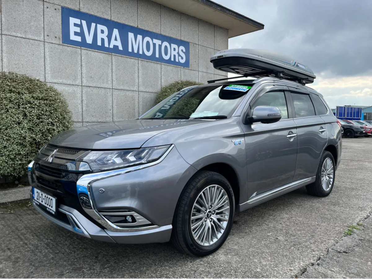 Mitsubishi Outlander G 4WD PHEV AUTOMATIC 2.4 PETR - Image 5