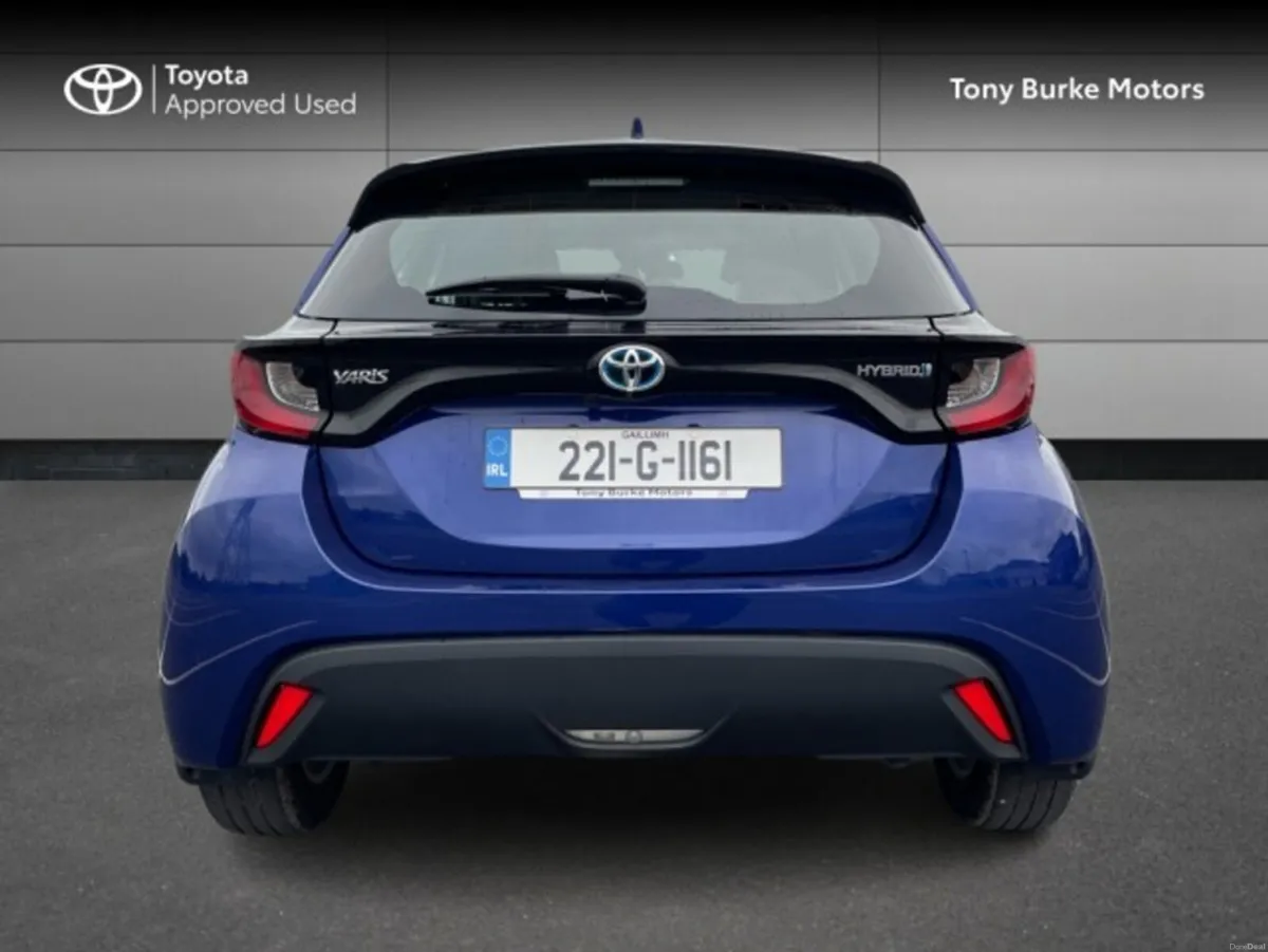Toyota Yaris - Hybrid - New Generation - Luna Edit - Image 4