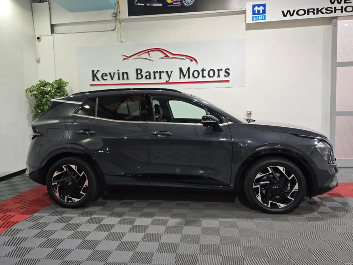 Kia Sportage 1.6 GT-LINE (PLUG IN HYBRID) AWD AUTO - Image 4