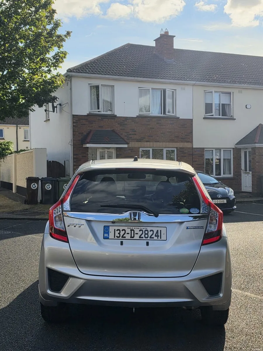 Car - Image 2