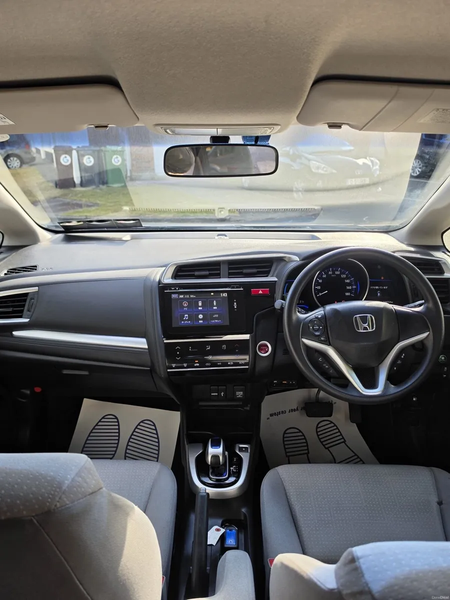 Car - Image 6