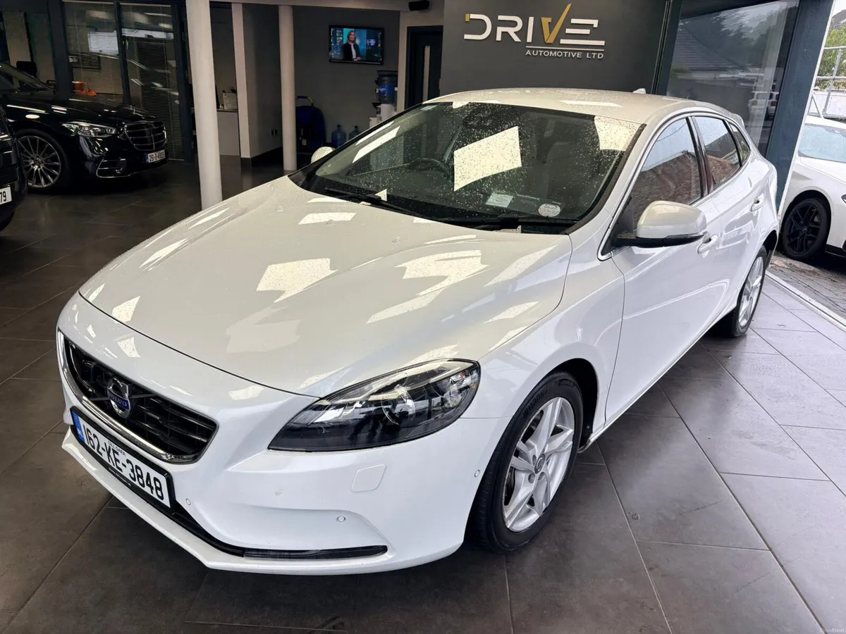Volvo V40 2.0 SE ***1 Year Warranty *** 2016 - Image 5