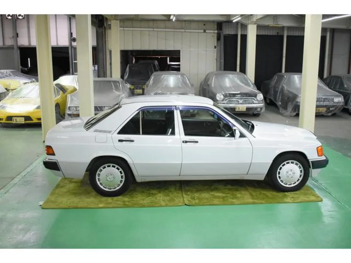 MERCEDES BENZ 190 CLASS 190D 2.5 Diesel - Image 3