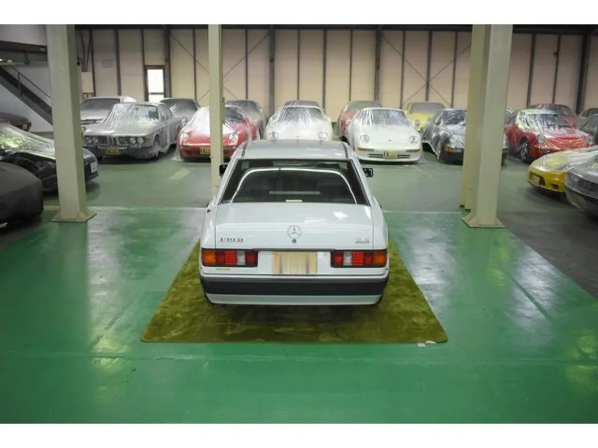 MERCEDES BENZ 190 CLASS 190D 2.5 Diesel - Image 5