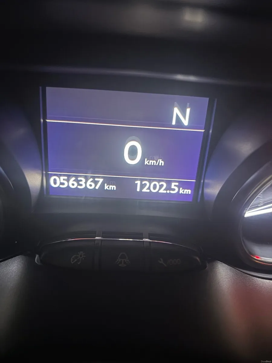 Peugeot 2008 2014 - VERY LOW MILEAGE, 1 OWNER - Image 2
