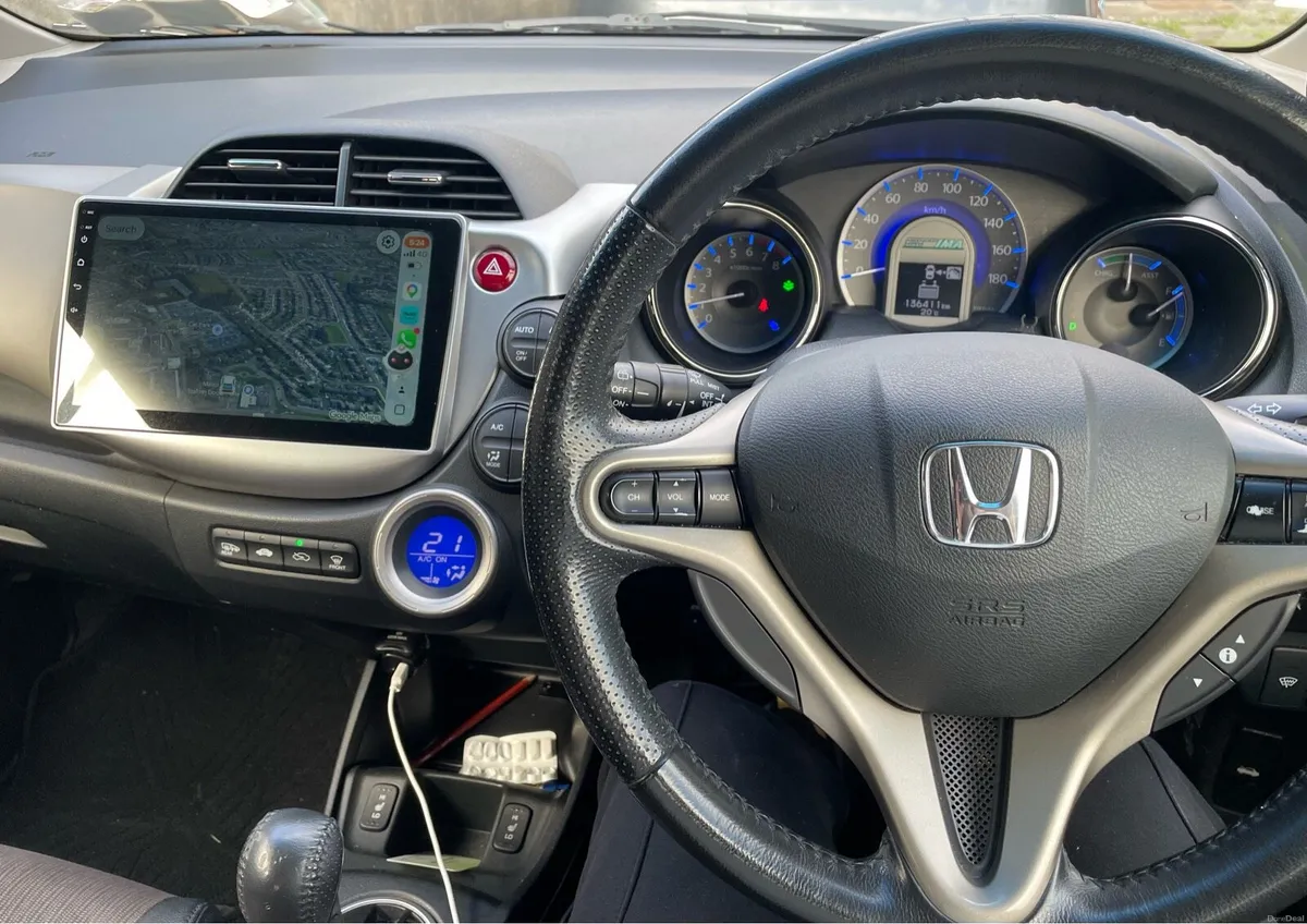 Honda Fit, petrol hybrid, automatic, 2013 - Image 3