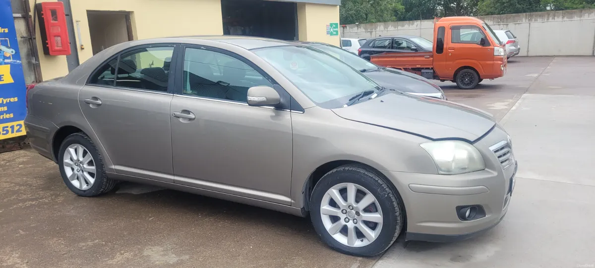 Toyota Avensis 2006 - Image 1