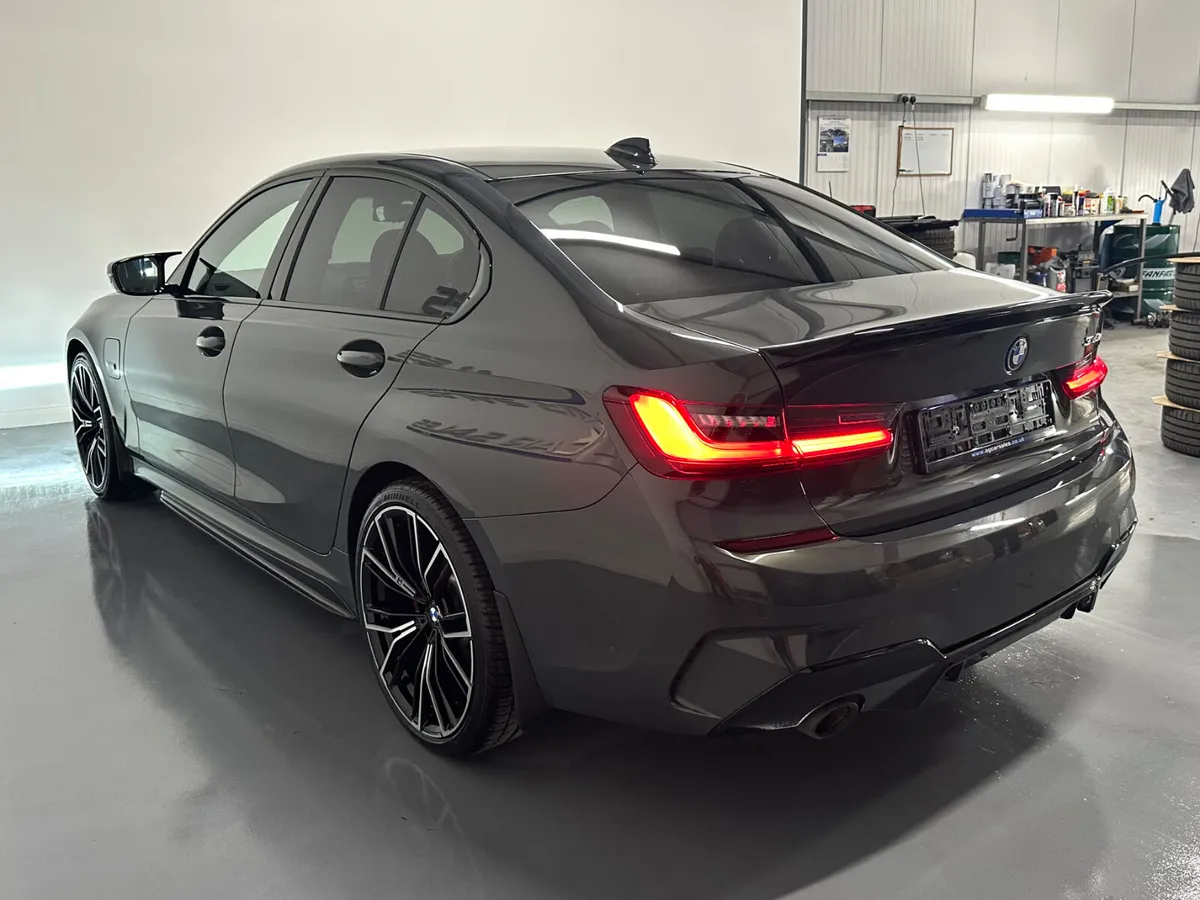 2022 BMW 330E M-Sport Pro Edition M-Performance - Image 6