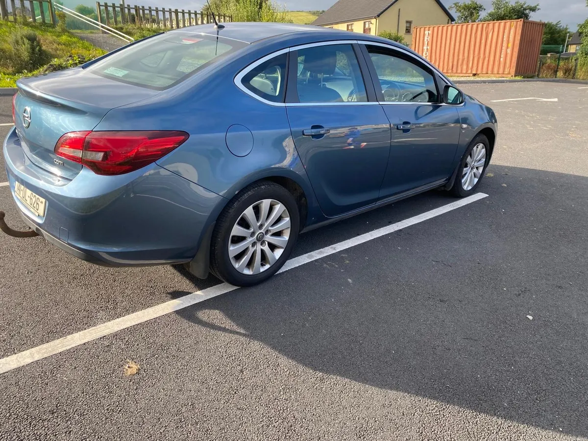 2014 Opel Astra - Image 5