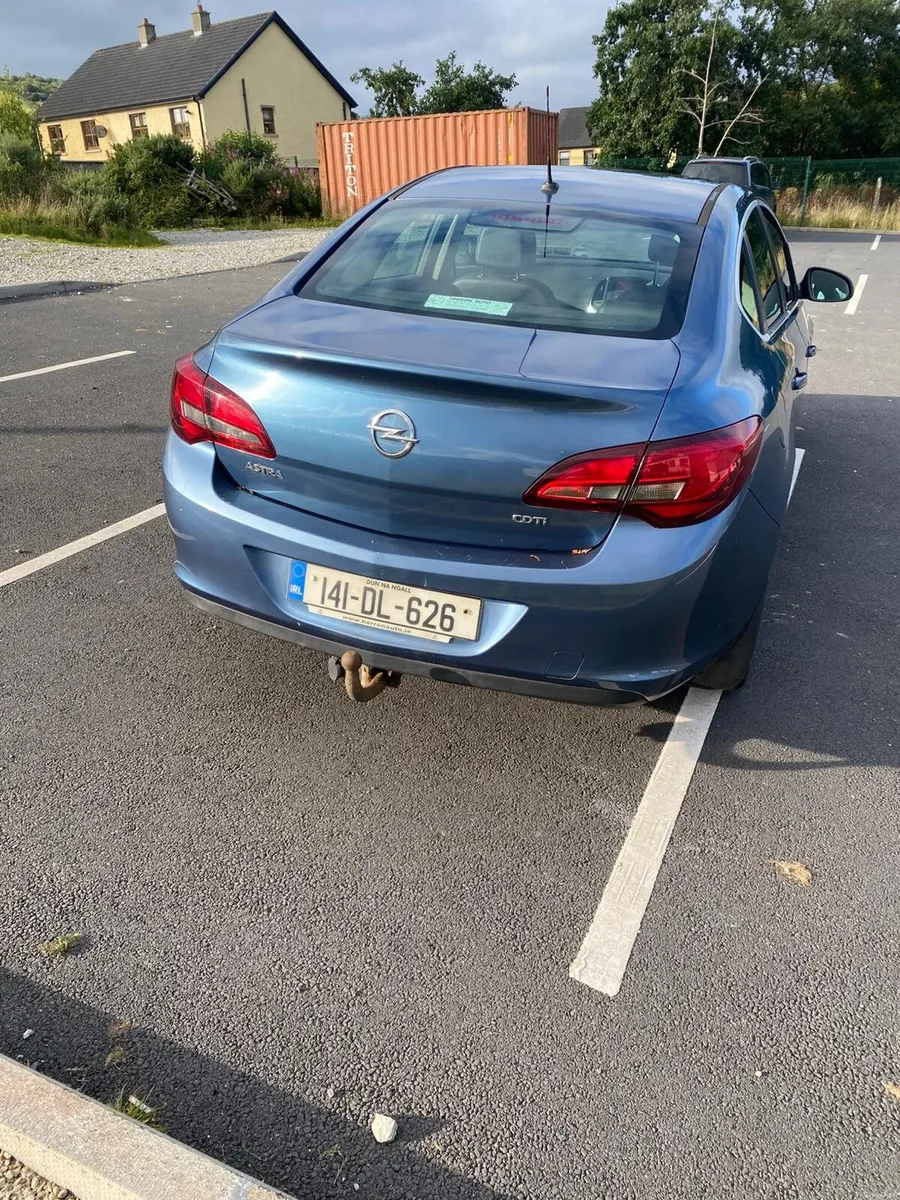 2014 Opel Astra - Image 4