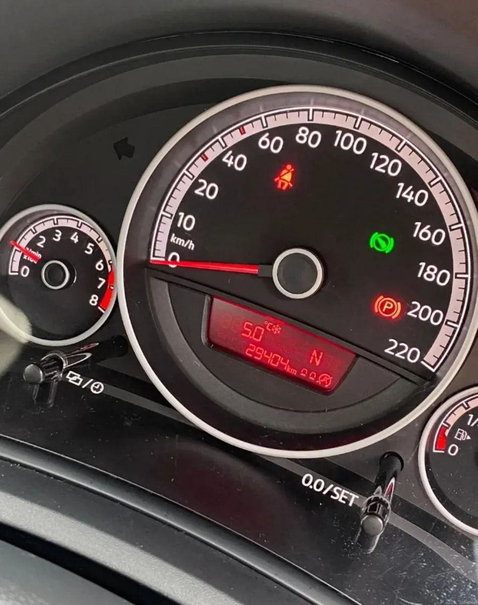 Volkswagen up! 2018 Automatic - Image 4