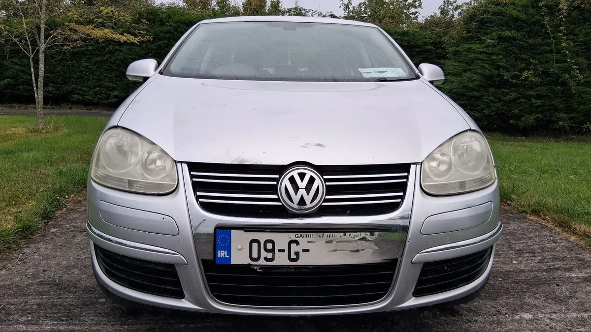 Volkswagen Jetta 2009 - Image 3