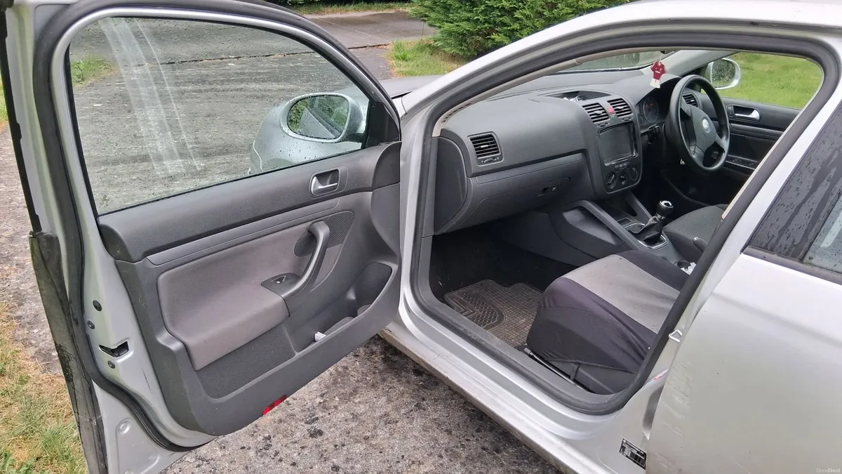 Volkswagen Jetta 2009 - Image 5