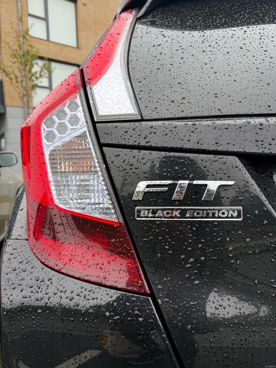 Honda Fit 2015 - Image 2