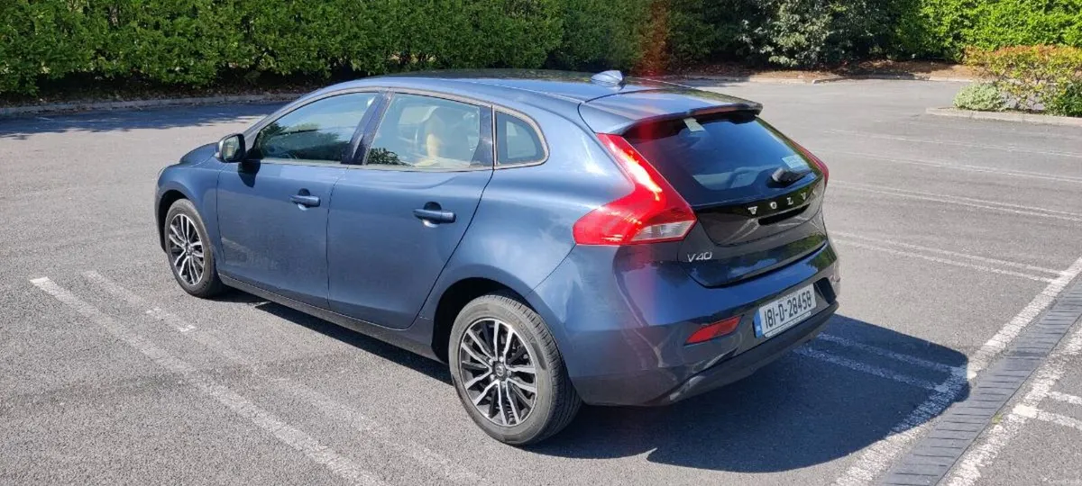Volvo V40 D2 Momentum - Image 6