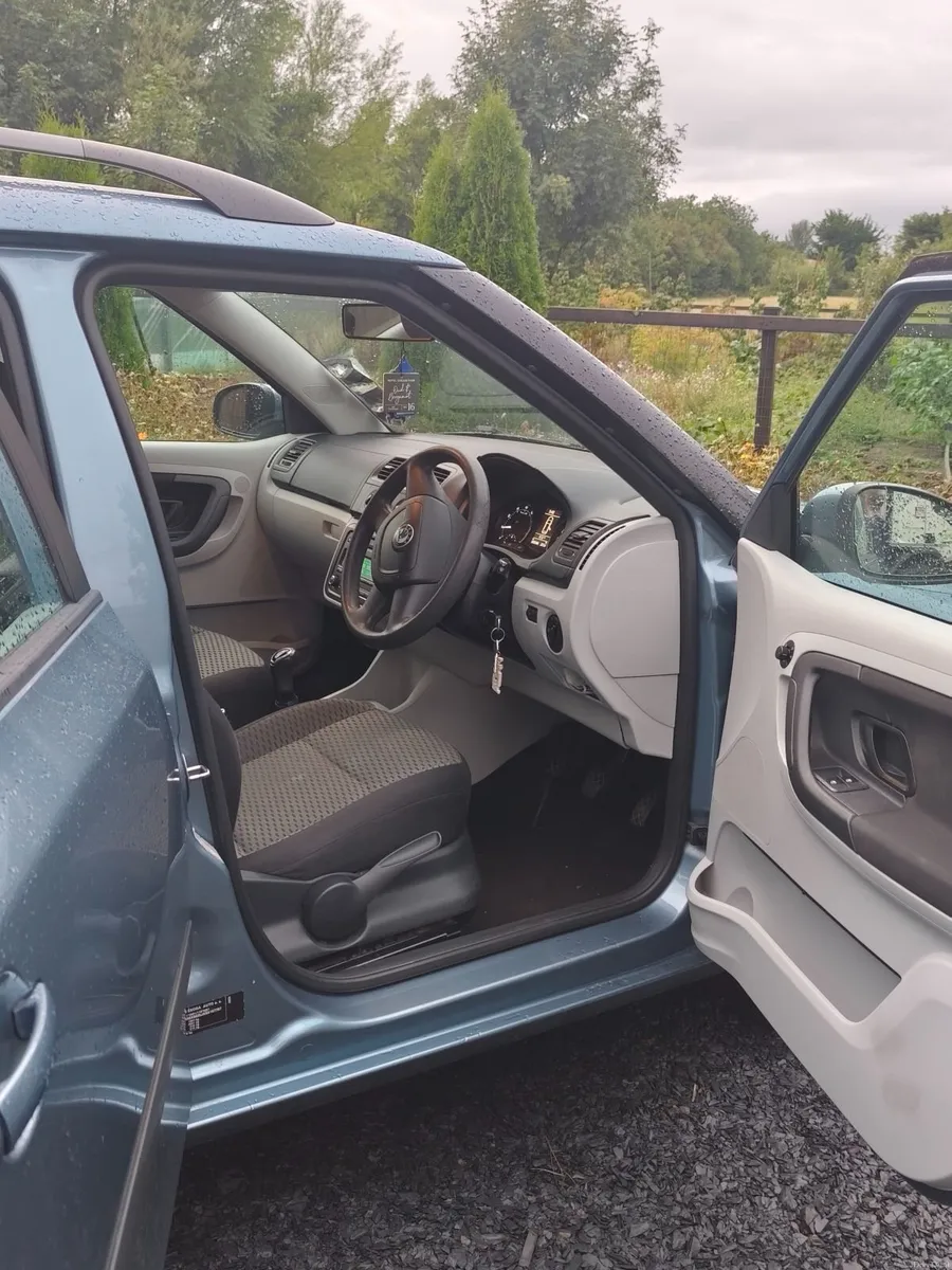 Skoda Fabia 2011 - Image 4