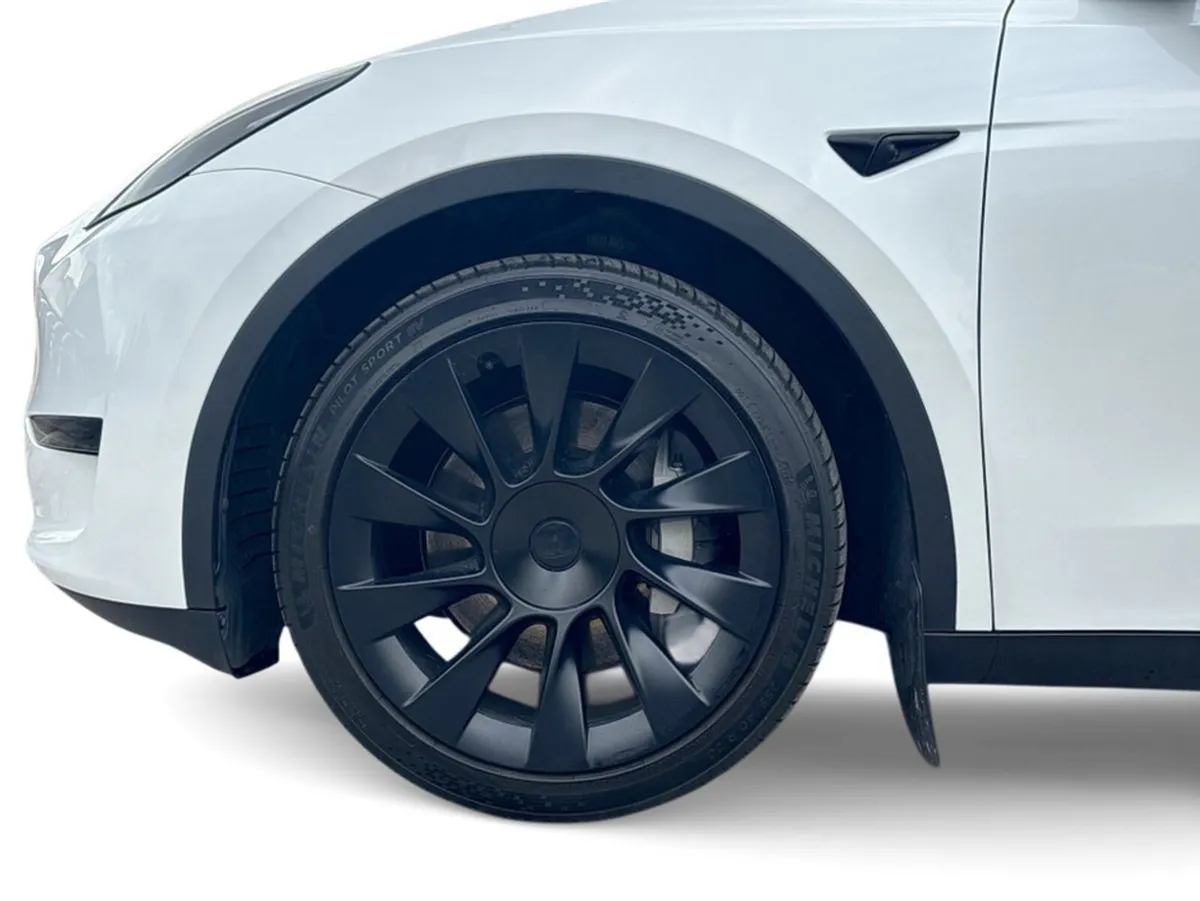 Tesla Model Y RWD - Image 4