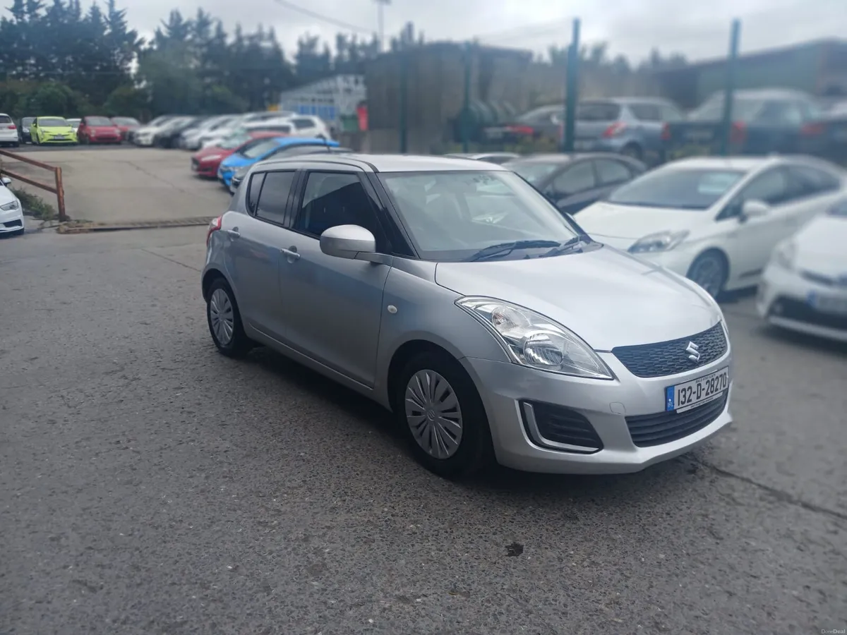 2013 Suzuki Swift Automatic/ Car Play - Image 3