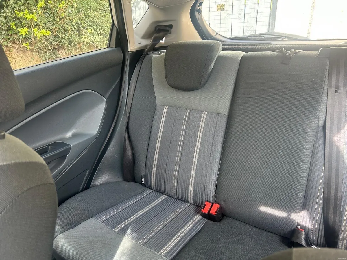 Ford Fiesta 2010 *NEW NCT* - Image 4