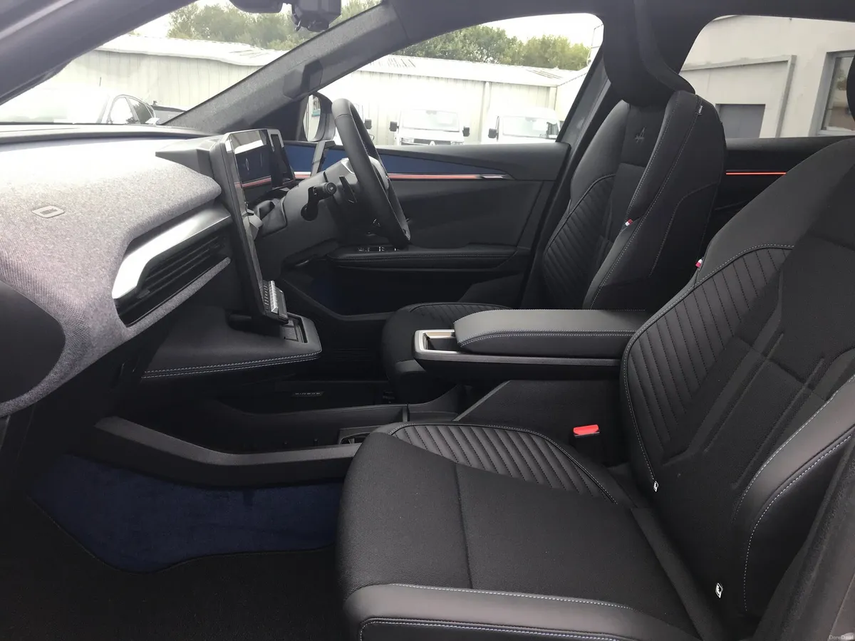 Scenic E-Tech Iconic Esprit Alpine 87 KWh 220 hp - Image 2