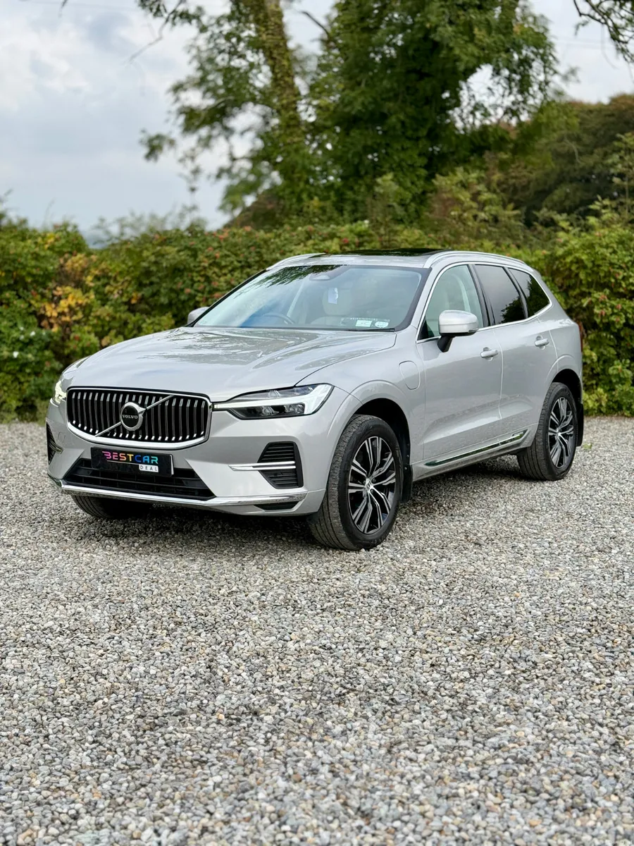 2022 Volvo XC60 T6 Inscription PHEV 340HP AWD Auto - Image 5