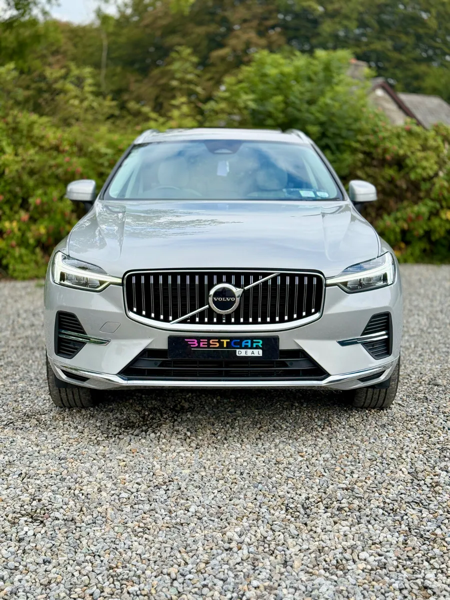 2022 Volvo XC60 T6 Inscription PHEV 340HP AWD Auto - Image 4