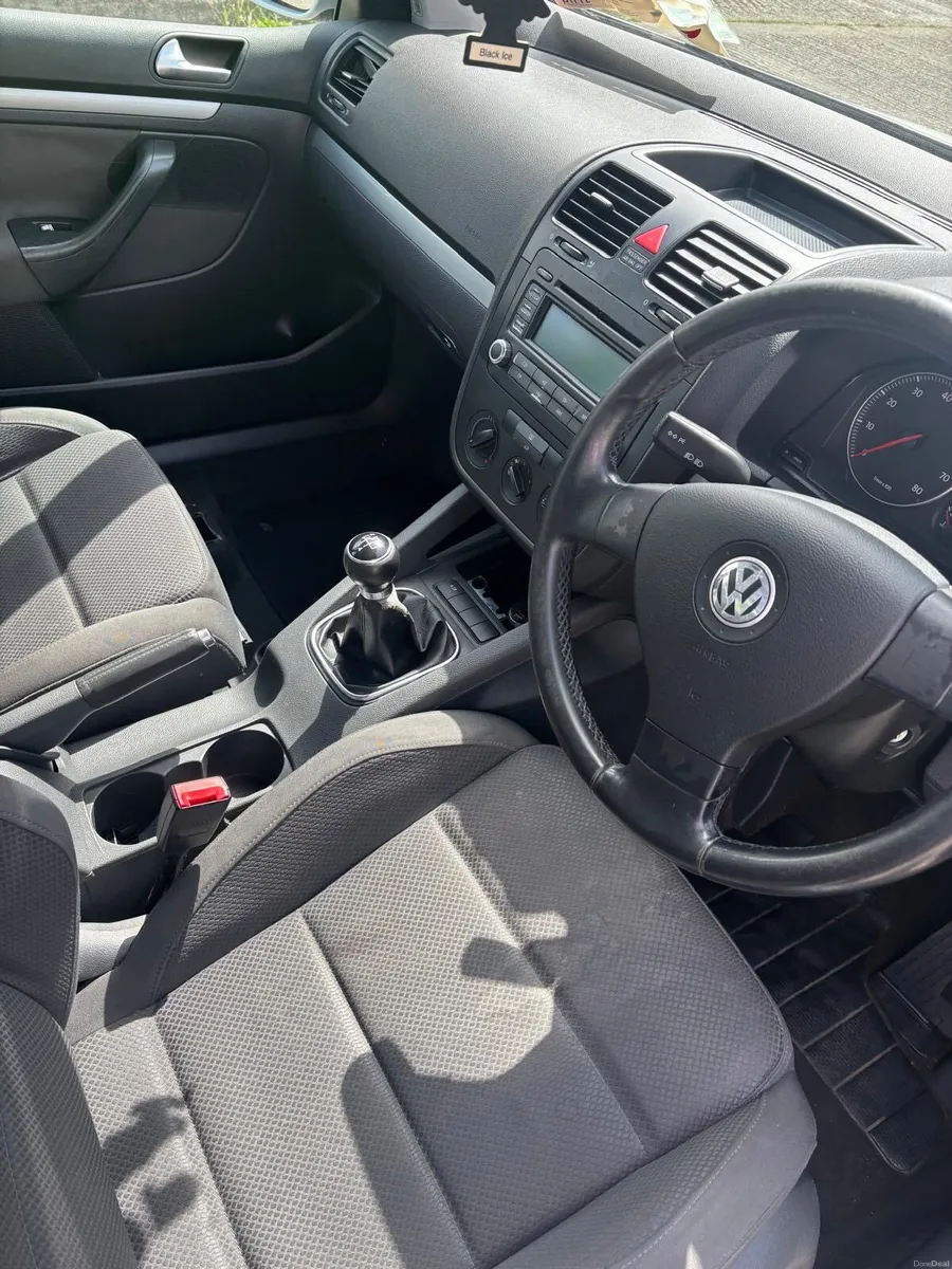 Volkswagen Golf - Image 4