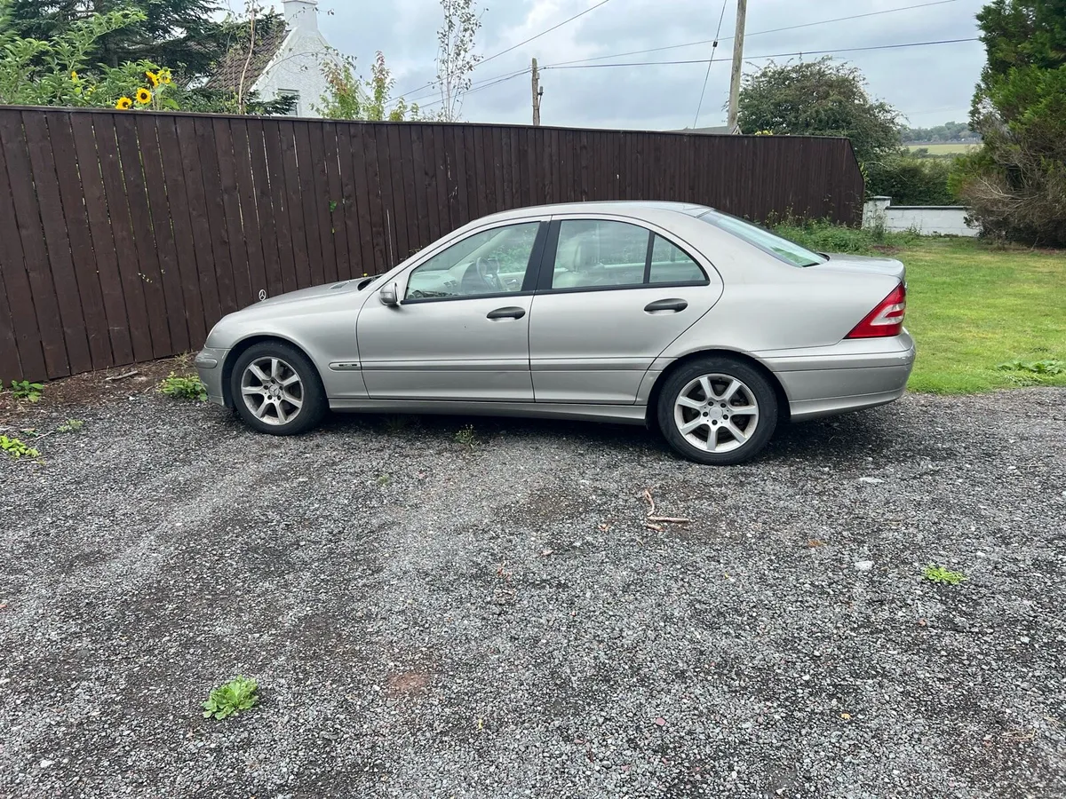 Mercedes c200 - Image 5