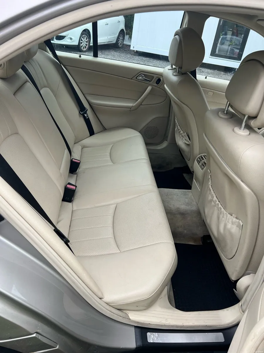 Mercedes c200 - Image 3
