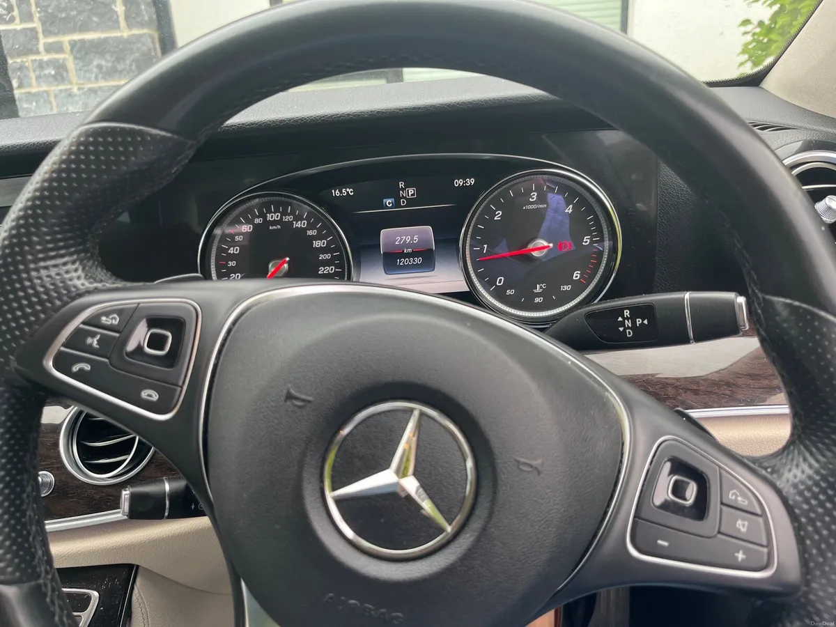 Mercedes-Benz E200D 2018 - Image 5