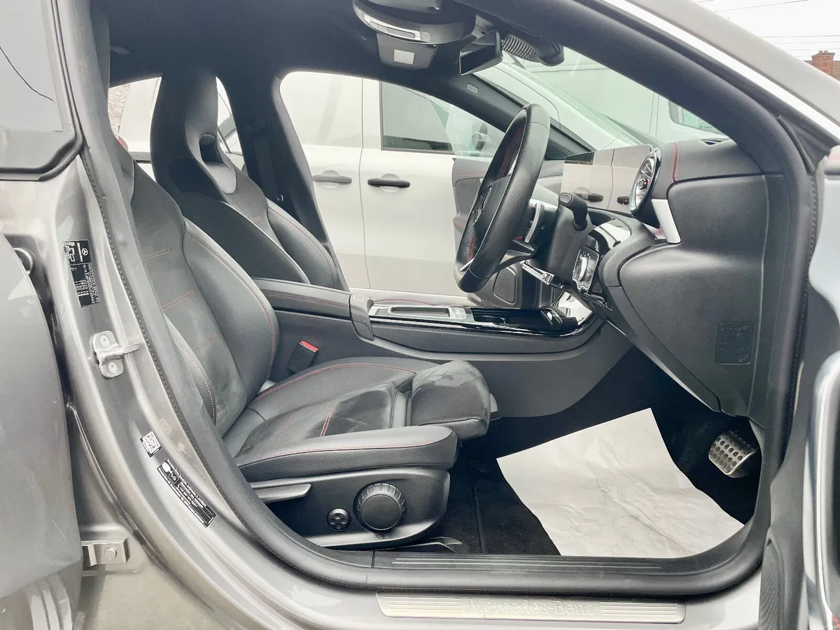 Mercedes-Benz CLA 250E AMG Executive PHEV,2025 - Image 5