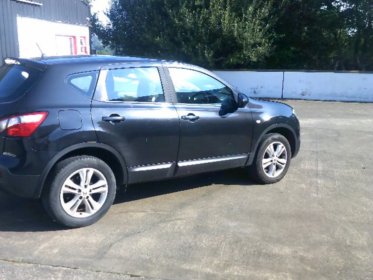 Nissan Qashqai 2011 - Image 4