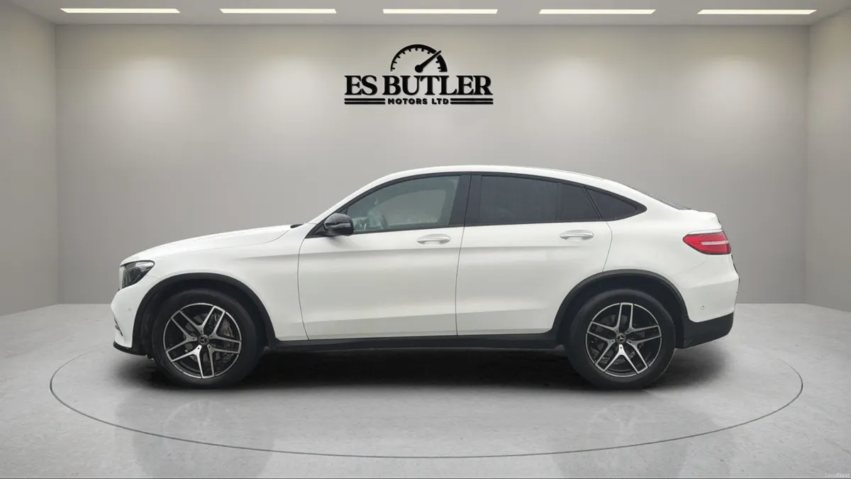 172 Mercedes-Benz GLC220d 4MATIC AUTO  AMG SPORT - Image 2