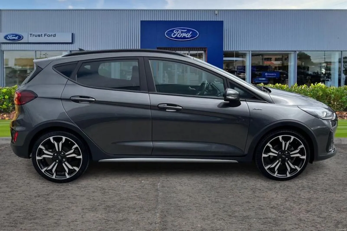 Ford Fiesta 1.0 EcoBoost Hybrid mHEV 125 Active X - Image 3