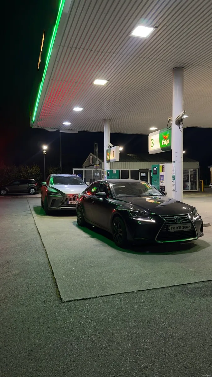 Lexus is300h - Image 6