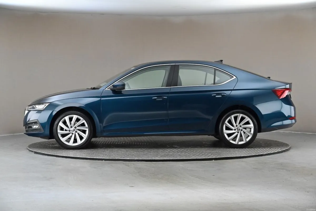 Skoda Octavia 1.0 TSI 6SPD STYLE 110BHP - Image 5