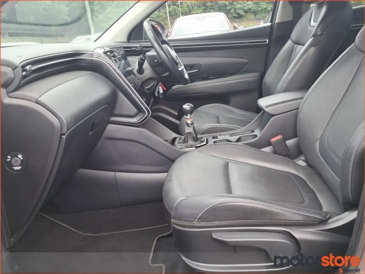 Hyundai Tucson 2WD Executive - Image 3