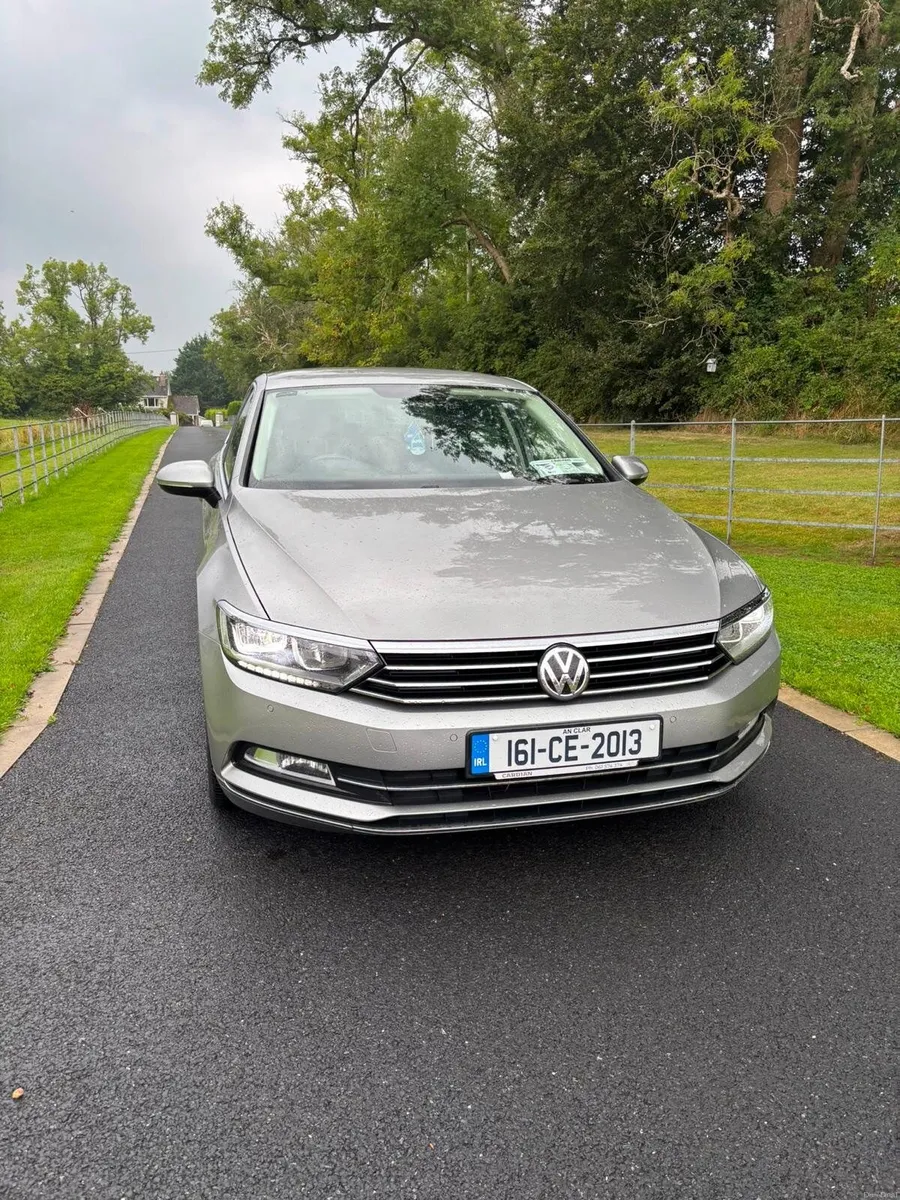 Volkswagen Passat 2016 - Image 2