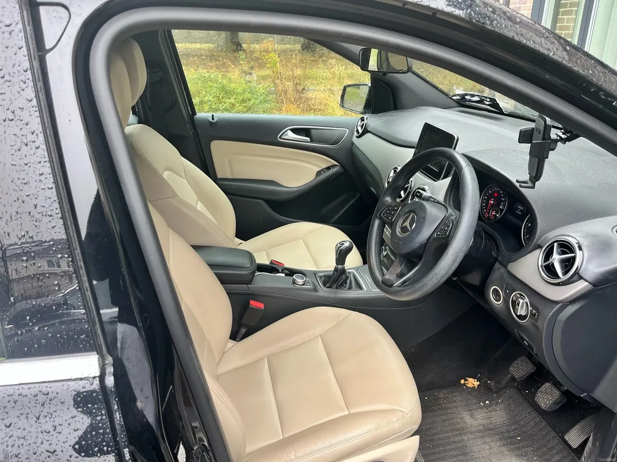 Mercedes-Benz B SERIES 180 CDI STYLE 5DR - Image 6