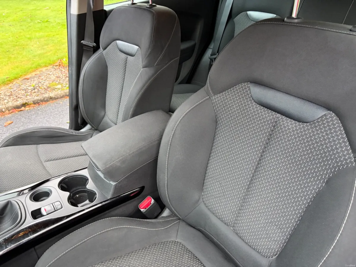 Renault Kadjar PLAY BLUE DCI - Image 6