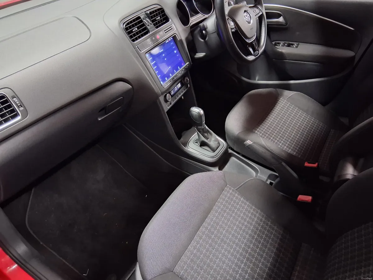 2016 Volkswagen Polo **LOW KMS - AUTO** - Image 5
