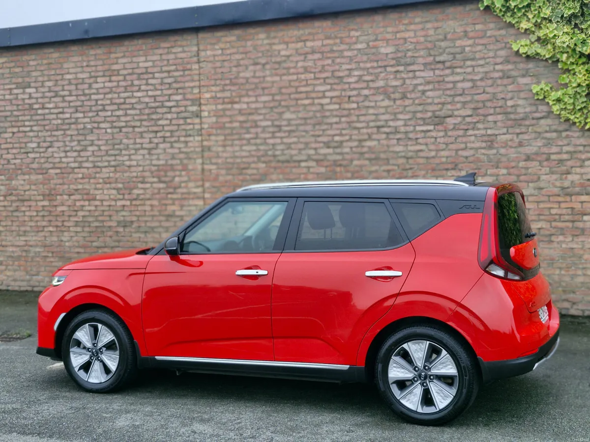 Kia e-Soul K3 Long Range 64kWh Auto - Image 2