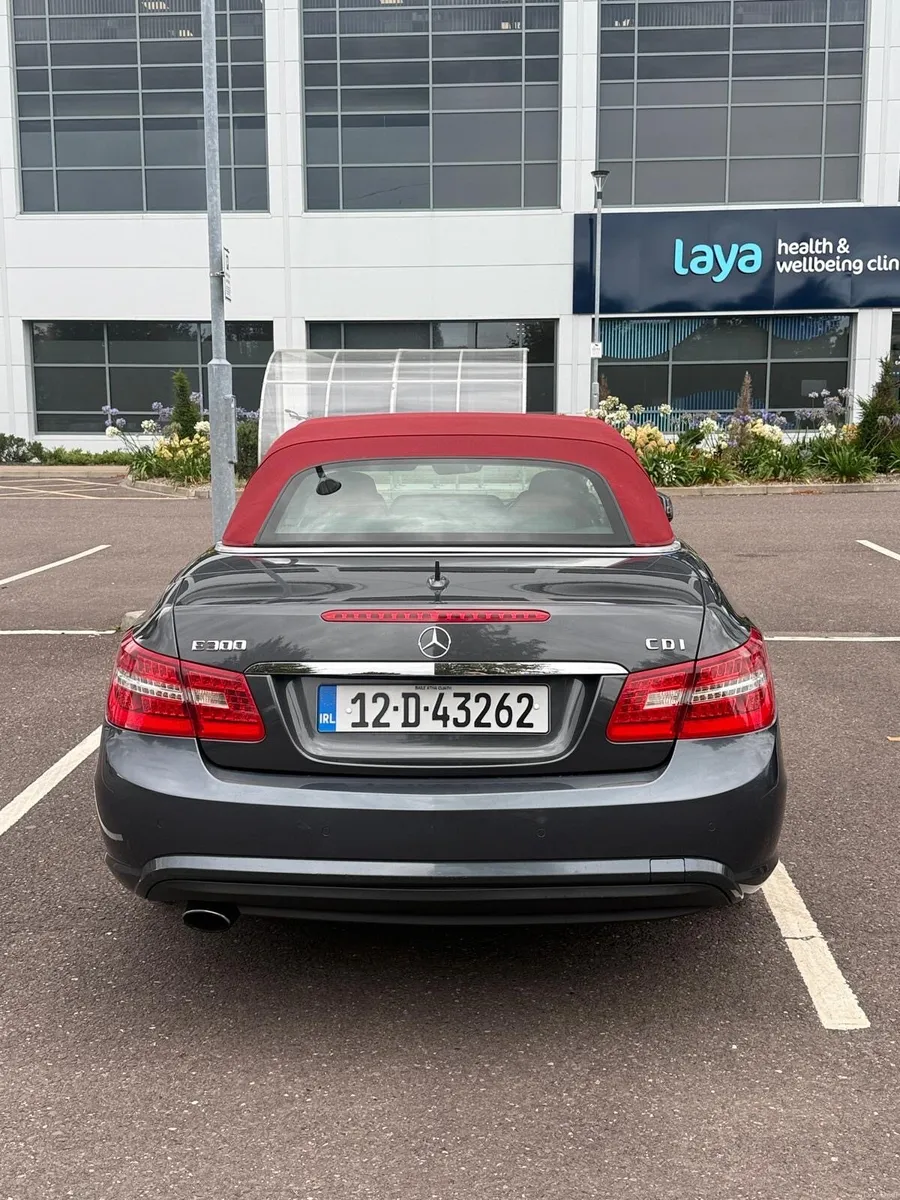 Mercedes E Class convertible - Image 4