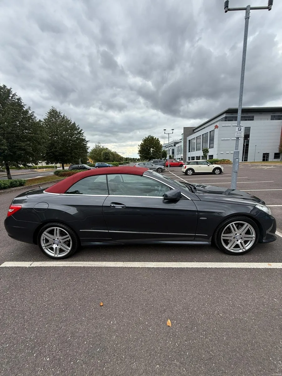 Mercedes E Class convertible - Image 3