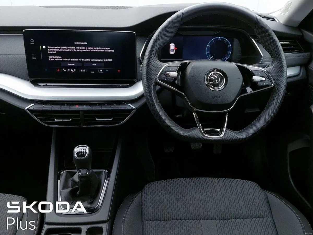 Skoda Octavia STYLE 2.0TDI 115HP 5DR ONE OWNER LOW - Image 2
