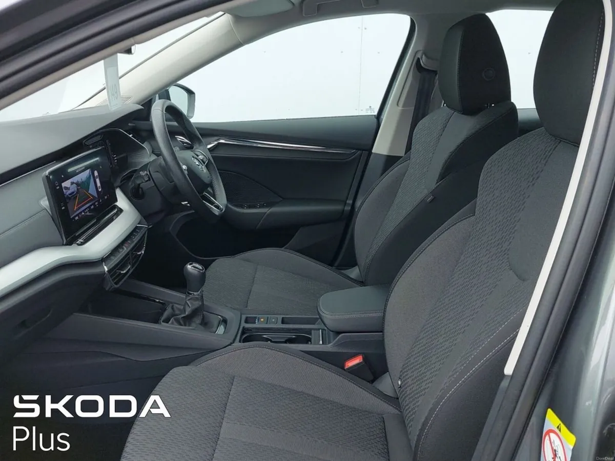 Skoda Octavia STYLE 2.0TDI 115HP 5DR ONE OWNER LOW - Image 4