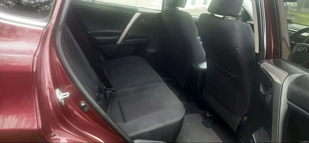 Toyota RAV4 2017 - Image 2