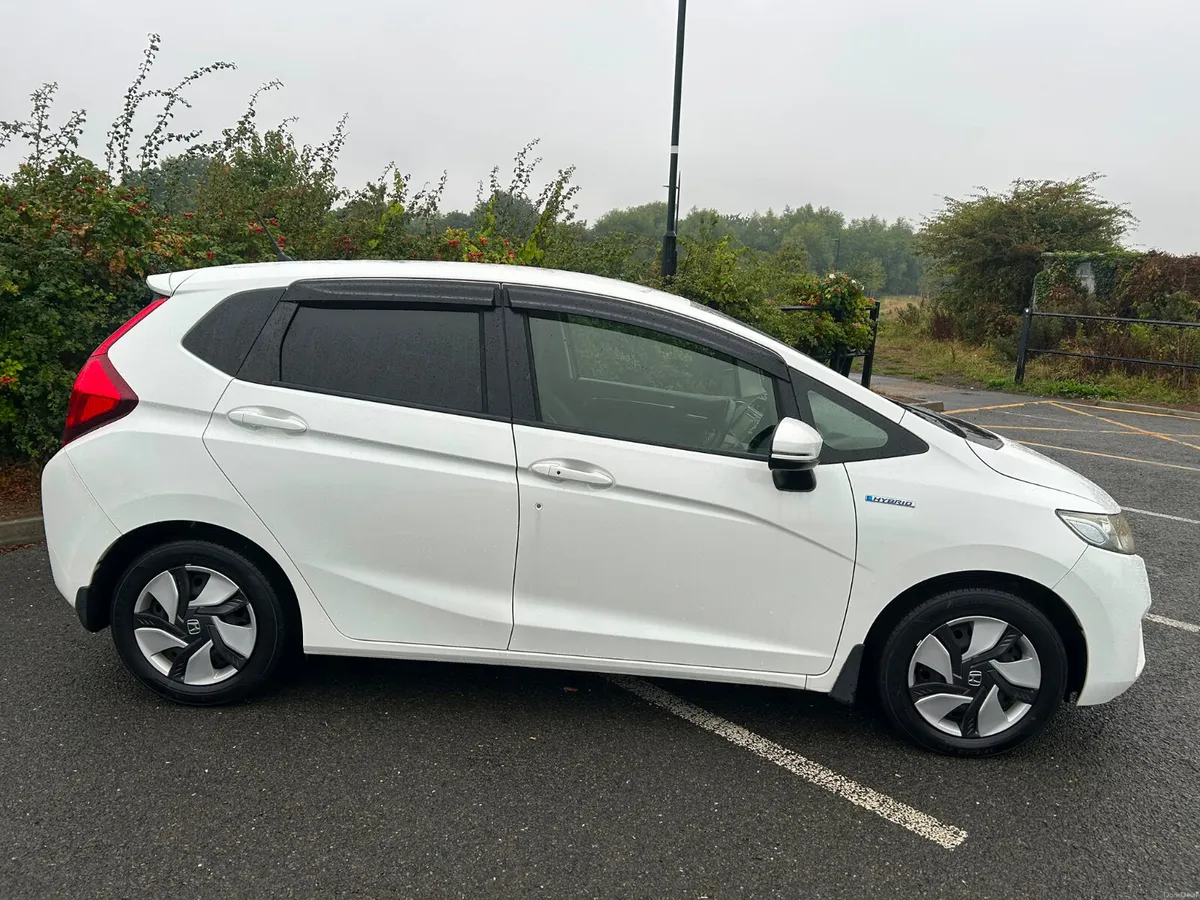 HONDA FIT 2015 HYBRID - Image 5