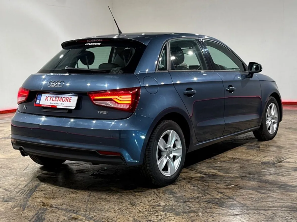Audi A1 1.0 TFSI AUTOMATIC - 15'' FACTORY ALLOYS - - Image 3