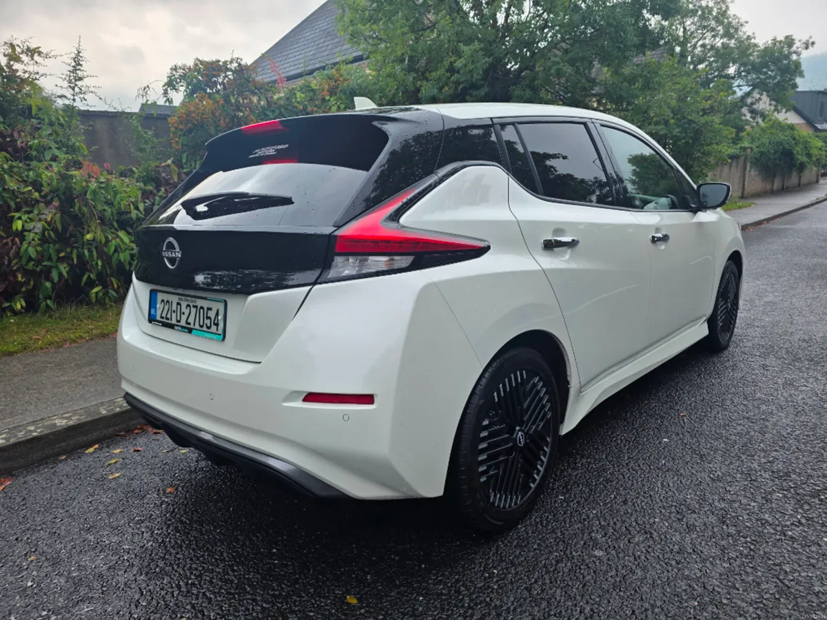 Nissan Leaf 40k EV SV Premium 40KW MY22 4DR - Image 3